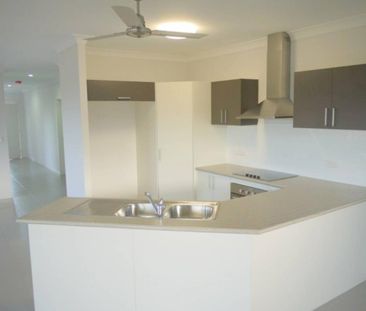 Large Modern Home with Pool & Park Across The Road - Side Access - Photo 6