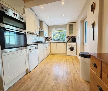 2 bedroom bungalow to rent - Photo 2