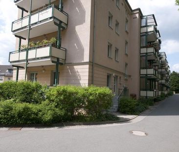 Gemütlich Wohnen mit Balkon und viel Tageslicht - Photo 1