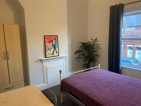 3 bedroom flat to rent - Photo 5