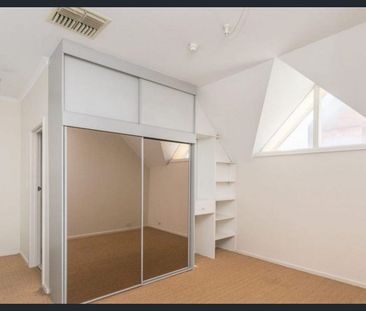 Townhouse In Great Location! - Photo 2