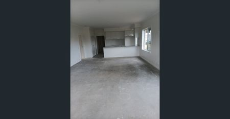 New 4 bedroom, two bathroom double garage home with large shedding - Photo 4
