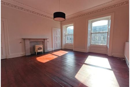 3 bed flat for rent in West End - Photo 4