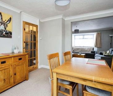 Norton Crescent, Tonbridge, Kent, TN10 - Photo 3