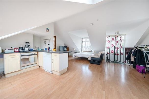 4 bedroom detached house to rent - Photo 1