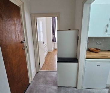 1 Bed Flat, Palmerston Road, N22 - Photo 2