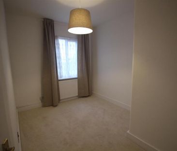 5 bedroom semi-detached house to rent - Photo 5