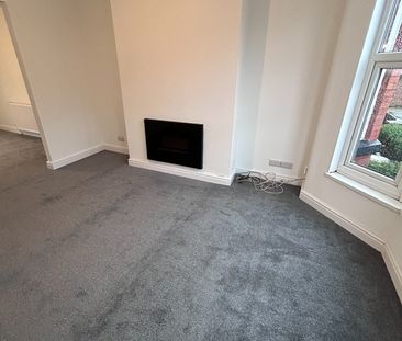 3 Bed Terraced House, Beechwood Avenue, CH45 - Photo 2