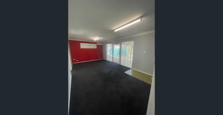 Charming 3-Bedroom Home with Spacious Yard and Games Room in Armadale - Photo 2