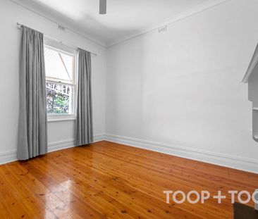 Character Home in prime location! - Photo 5