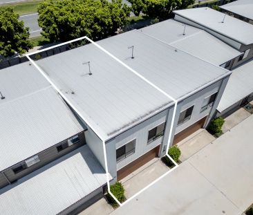 Four Bedroom Townhouse in sort after Mango Hill complex - Photo 6