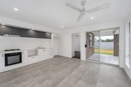 Modern and Comfortable - Photo 4