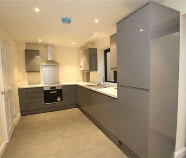 Chapel Corner, Old Town, SN1 - Photo 3