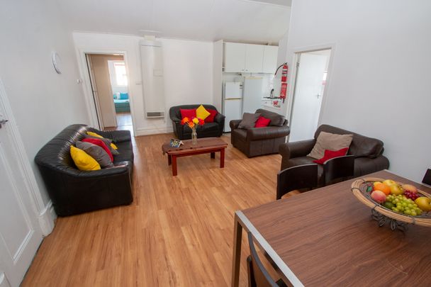 MELBOURNE COASTLINE SIX BEDROOMS APARTMENT. - Photo 1