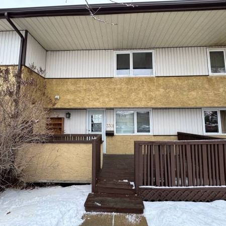 Townhome for rent $1650. 3 Bedroom/ 1.5 bathroom - Photo 3