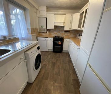 2 bedroom terraced house to rent - Photo 1