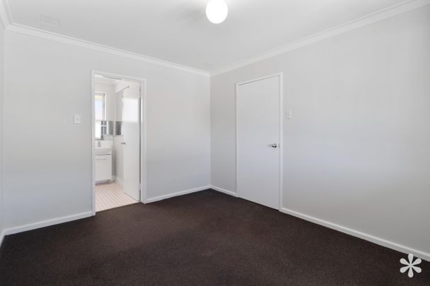 5/8 Rutland Avenue - Photo 1