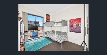 Centrally Situated, Private and Secure Penthouse — Three Bedroom, Two Bathroom Oasis in a Superb Location - Photo 4