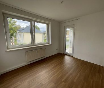 Großzügige Fünf-Raum-Wohnung mit Balkon und Loggia in Gotha! - Foto 2