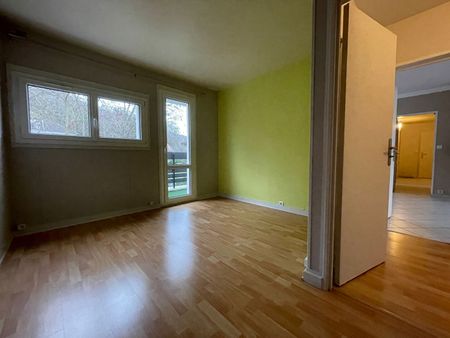 Location Appartement 5 pièces 90m² - Photo 2