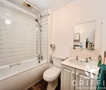 London Road, Grays, RM17 - Photo 1