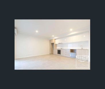 Contemporary Apartment in Secure Complex - Photo 4