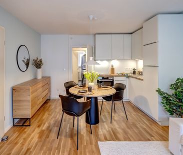 Bright and furnished rental near Rotkreuzplatz - Photo 2