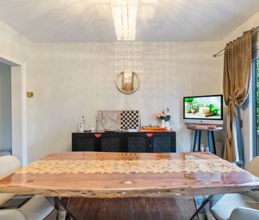 For Lease - 561 Wingrove Crescent, Oakville, Ontario - Photo 3