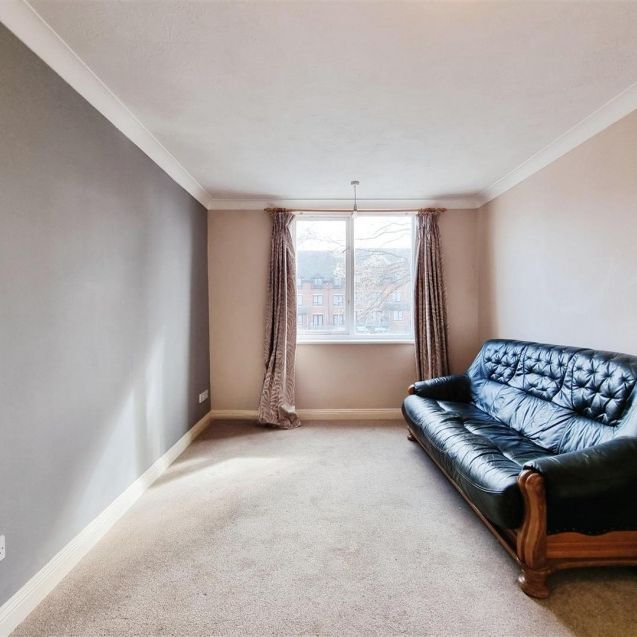 1 Bedroom Flat to Rent in Ashleigh House, Hamblin Court, Rushden, NN10 - Photo 1