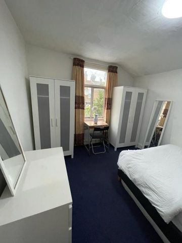 Room in a Shared House, Wanlip Road, E13 - Photo 5