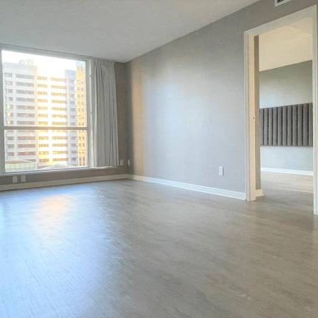 1 Bedroom 666ft2 Spacious and Bright, Unfurnished Unit - Photo 1