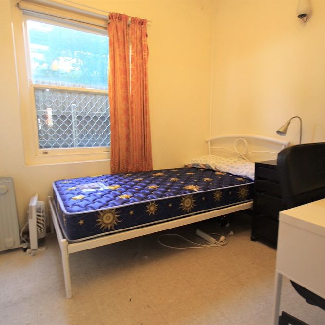 7-bedroom shared house, Henley St - Photo 1