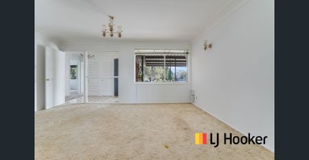 Ideal Location – Three Bedroom Home With Generous Yard - Photo 5