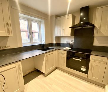 South Street, Lancing - Photo 4