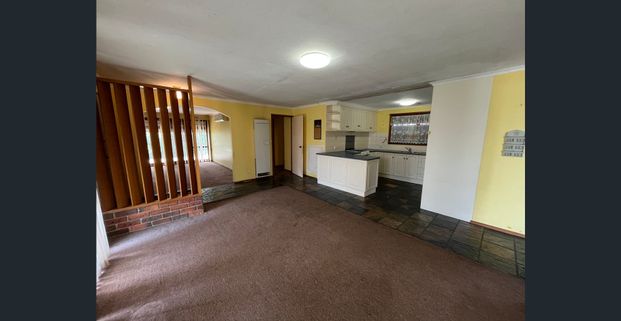 Easy Living With All The Extras You’ll Love! - Photo 1