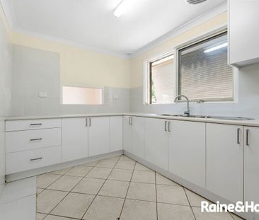 WELL PRESENTED 3 BEDROOM HOME - Photo 4