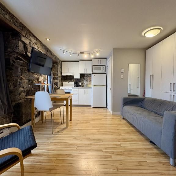 Loft entièrement meublé à louer Vieux-Québec juillet 2026 - Photo 1