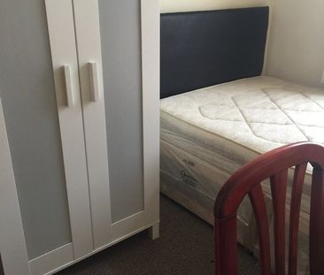 Room in a Shared House, Aldbourne Road, CV1 - Photo 2