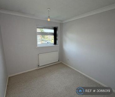 3 bedroom flat to rent - Photo 3