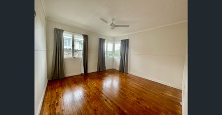 Huge backyard - Photo 4