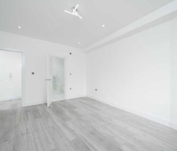 High Street - Photo 6