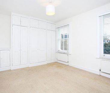2 bedroom end of terrace house to rent - Photo 4