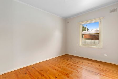 27 Mantissa Rd, Salisbury North SA 5108 - House For Rent | Domain - Photo 5