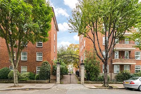 3 bedroom flat in Halton Road - Photo 5