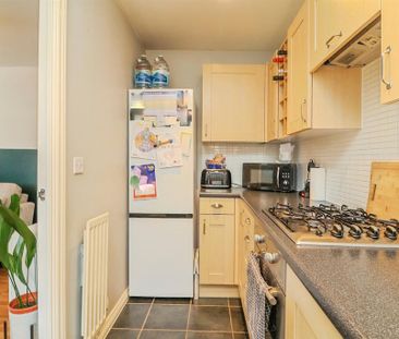 2 bedroom flat to rent - Photo 6