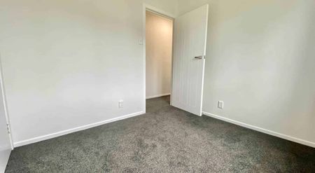 Price Drop - Country Town Charm Meets Modern C... - Photo 4