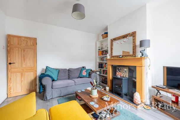 2 bedroom terraced house to rent - Photo 1