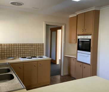 Lovely Family Home - Photo 4