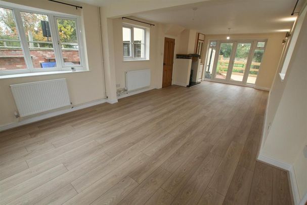 4 bedroom detached house to rent - Photo 1