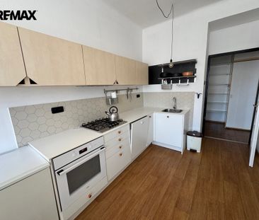 Pronájem bytu 2+kk 46 m², 5. května 1143, Praha - Fotografie 2